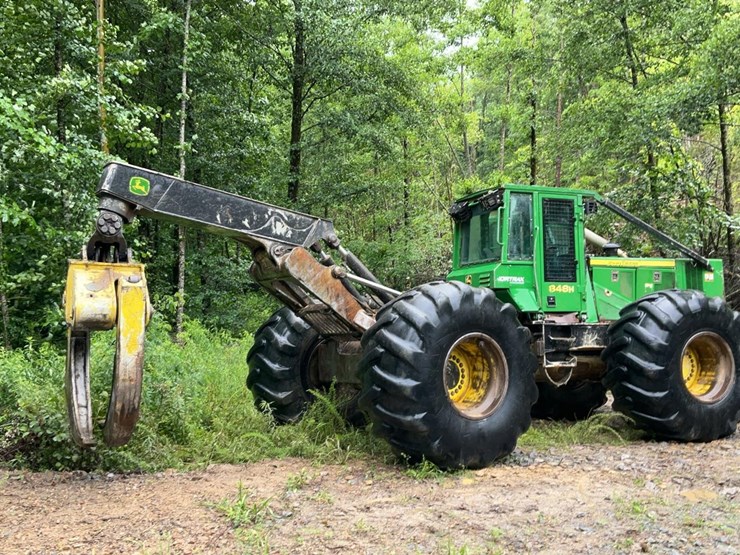 2015-deere-848h-image-6