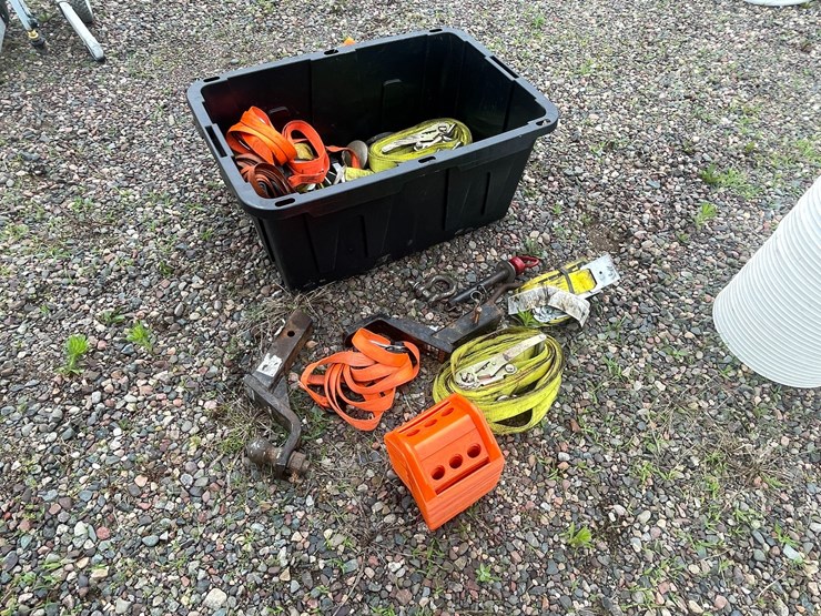 #4938-•-tote-of-ratchet-straps-and-strap-protectors-image-2