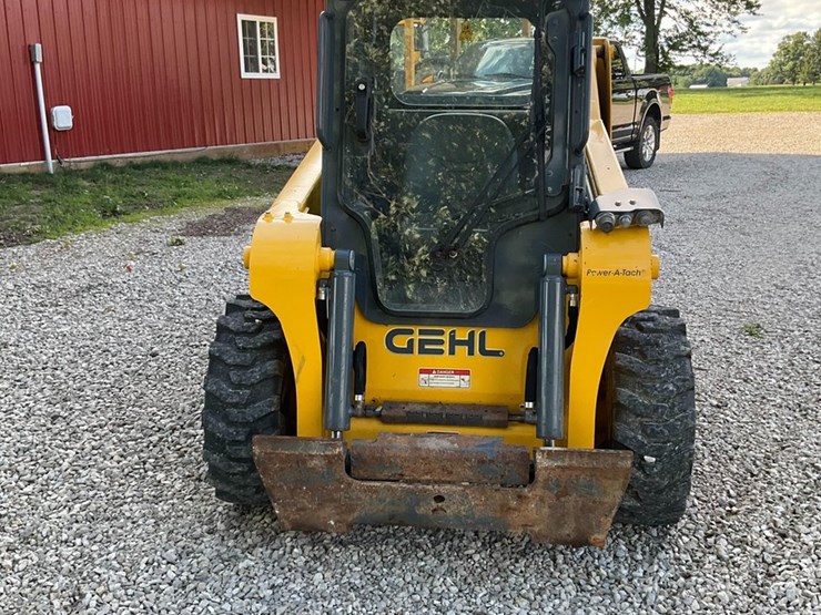 2018-gehl-r165-image-23