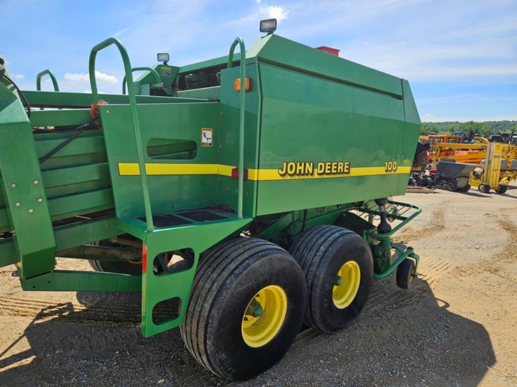 john-deere-100-image-28
