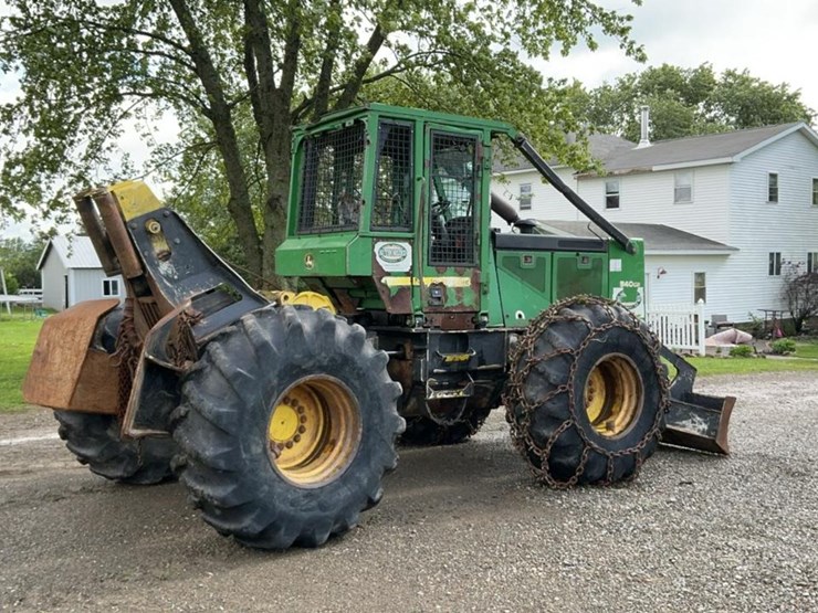 2007-deere-540g-iii-image-5