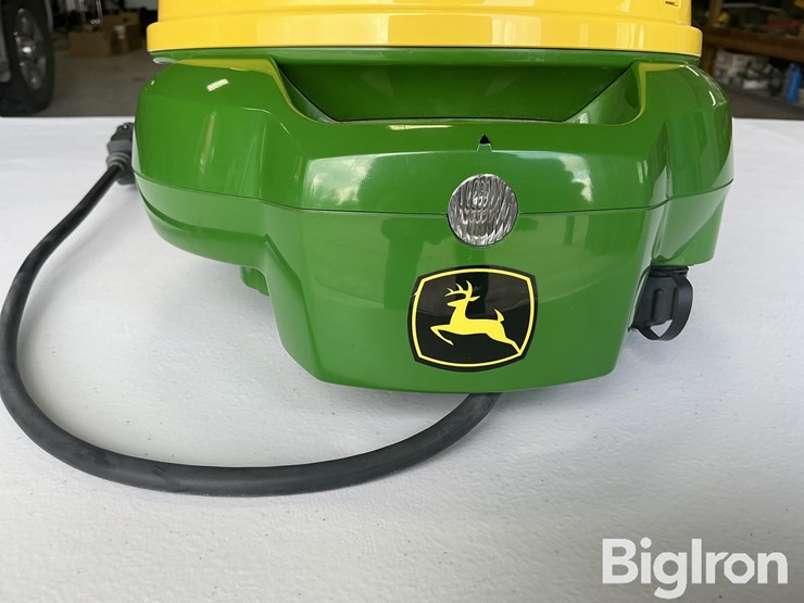 2024-john-deere-7500-image-10