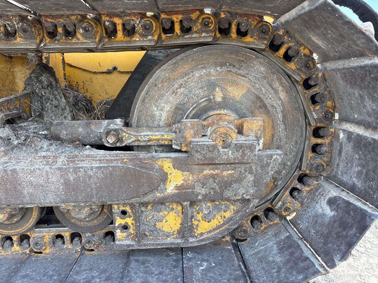 2018-deere-650k-image-47