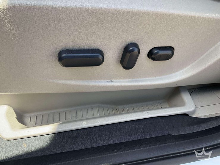 2016-ford-escape-image-11