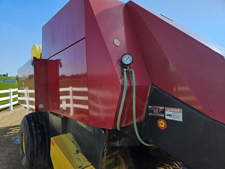 new-holland-590-image-38