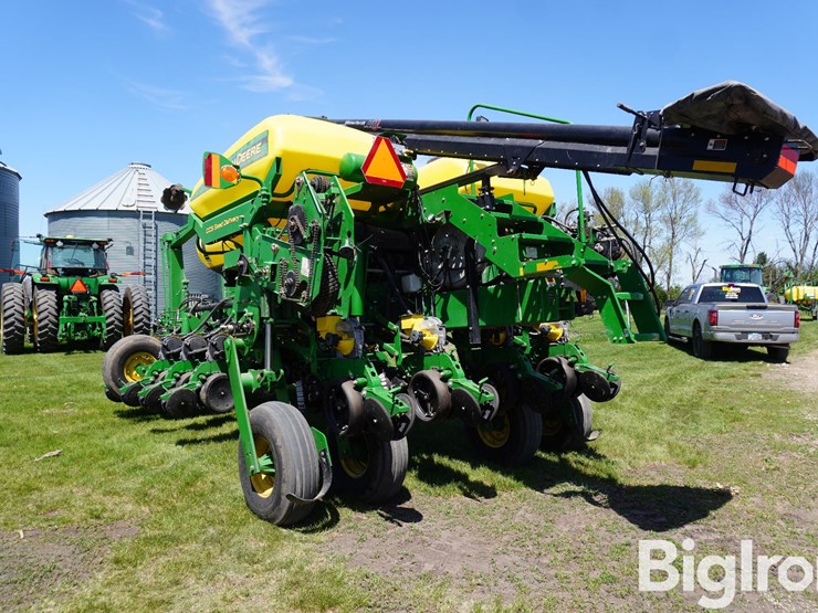 2012-john-deere-1770-image-7