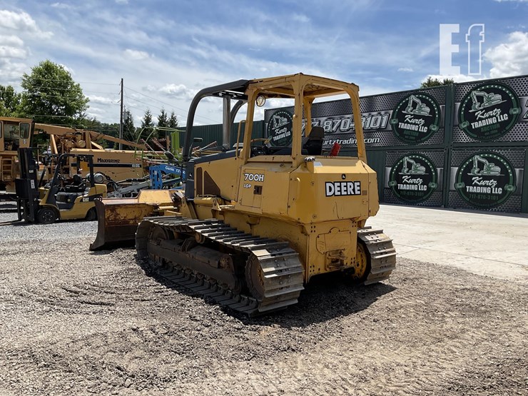 2004-deere-700h-image-2