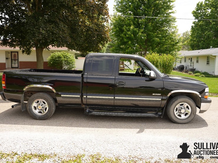 2001-chevrolet-silverado-1500-image-4