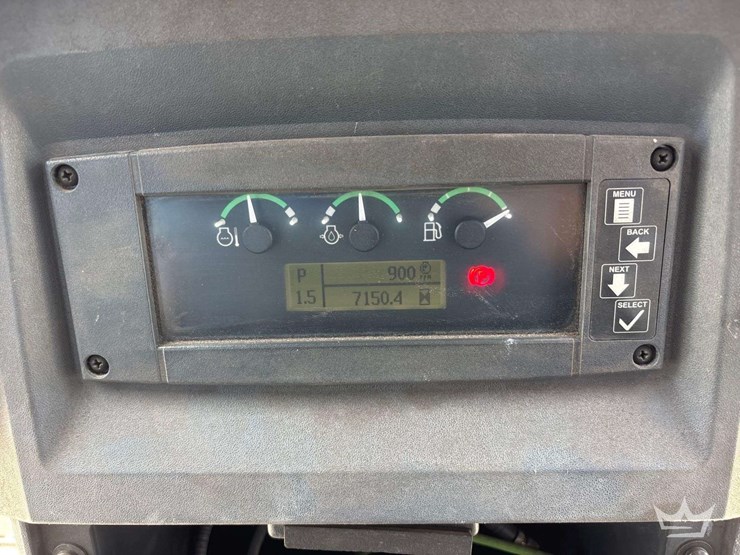 2018-deere-650k-image-24