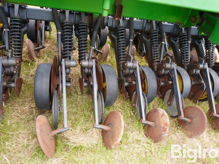 john-deere-750-image-20