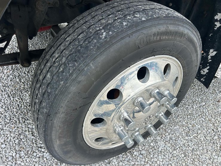 #149-•-2024-freightliner-m2-rollback-image-11