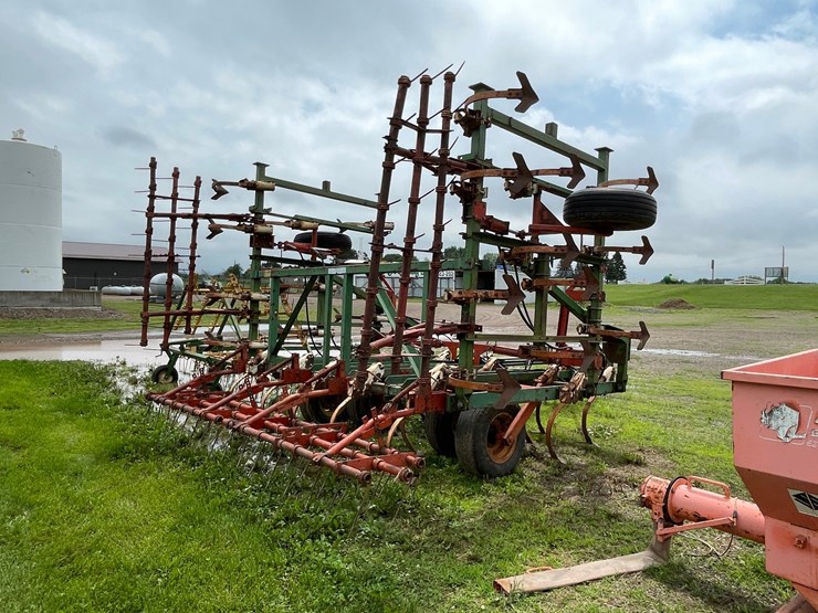 #4915-•-glencoe-field-cultivator-with-3-bar-harrow-image-4