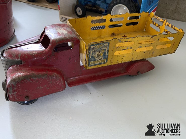 toy-trucks-image-5