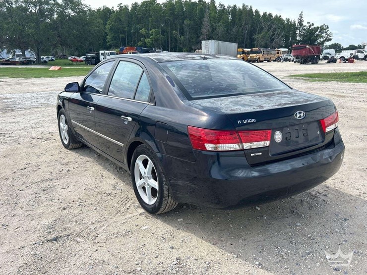 2008-hyundai-sonata-sedan-image-4