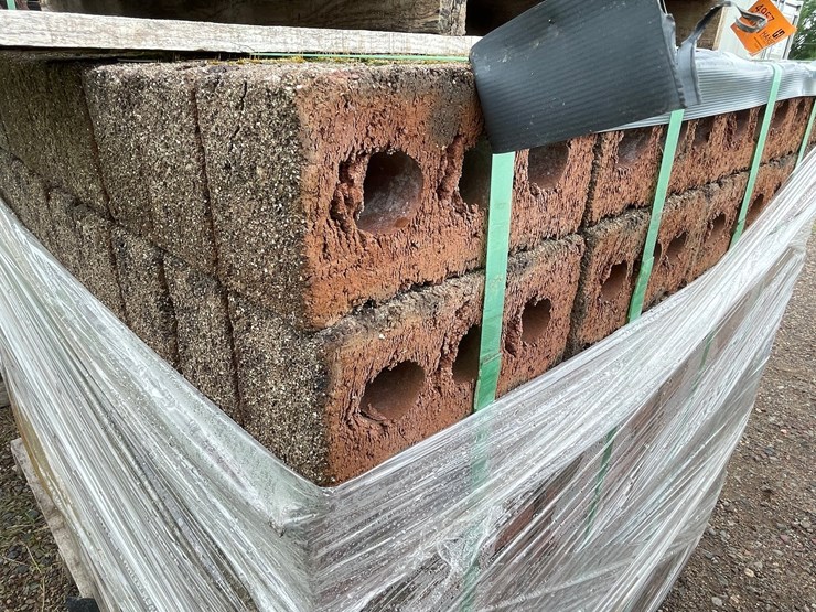 #4957-•-pallet-of-bricks-image-6