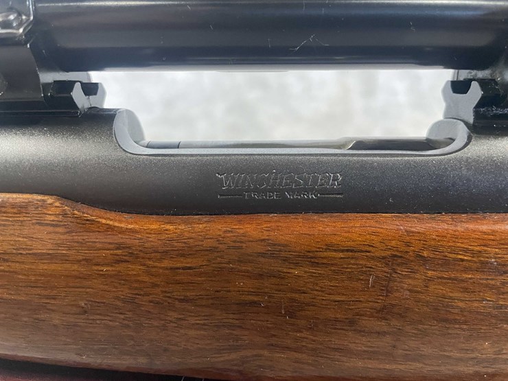 #1273-•-winchester-70-featherweight-,-243-win-bolt-action-rifle,-sn:-367405,-(neenah,-wi)-image-11
