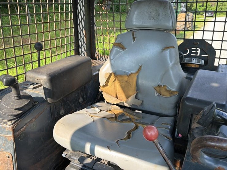 2012-john-deere-450-image-44