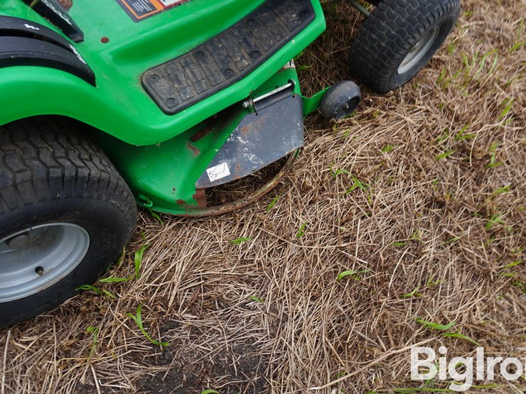 sabre-1742-lawn-mower-image-11