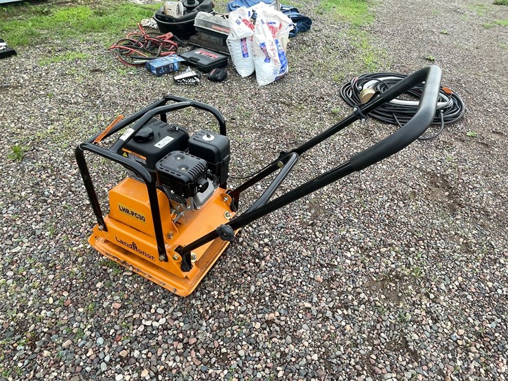 #4936-•-landhonor-gas-powered-plate-compactor-image-6