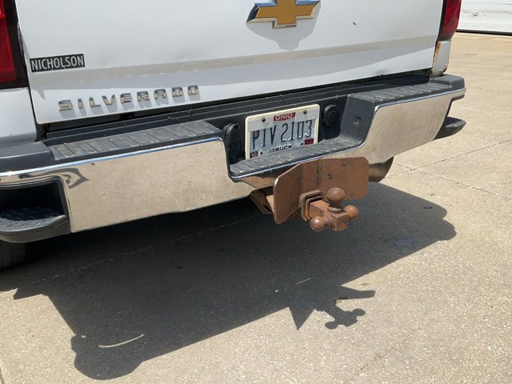 2015-chevrolet-3500-image-37