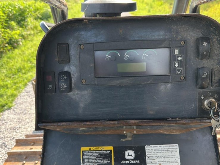 2012-john-deere-450-image-45