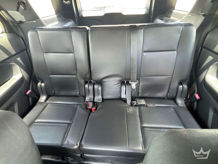 2016-ford-explorer-image-19