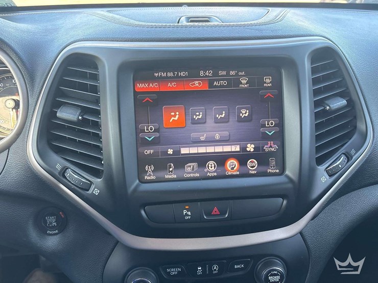 2016-jeep-cherokee-image-15