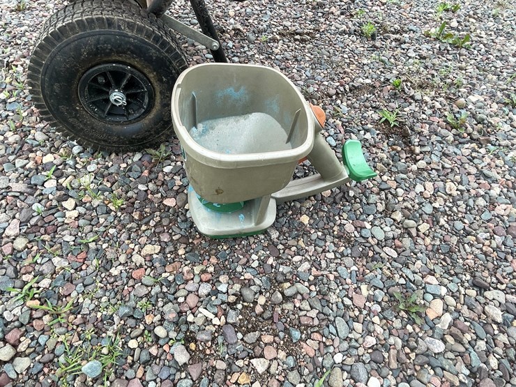 #4943-•-echo-rb-60-push-lawn-seeder/fertilizer-image-11