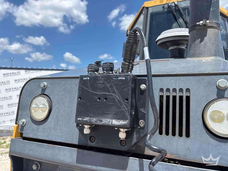 2018-deere-650k-image-60