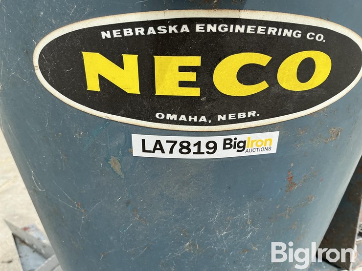 neco-electric-grain-spreader-image-13