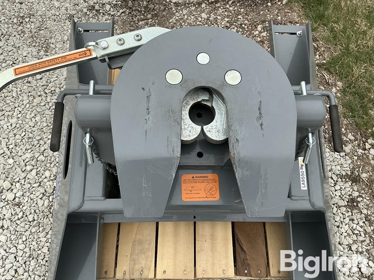 b-&-w-companion-5th-wheel-hitch-image-10