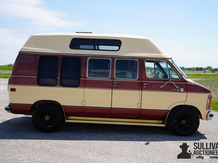 1985-dodge-ram-250-image-4
