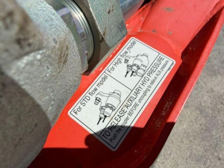 2022-kubota-svl65-2-image-22