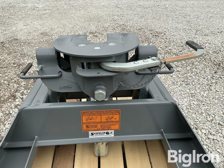 b-&-w-companion-5th-wheel-hitch-image-14