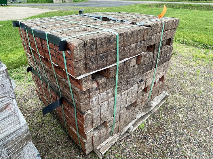 #4959-•-pallet-of-bricks-image-1