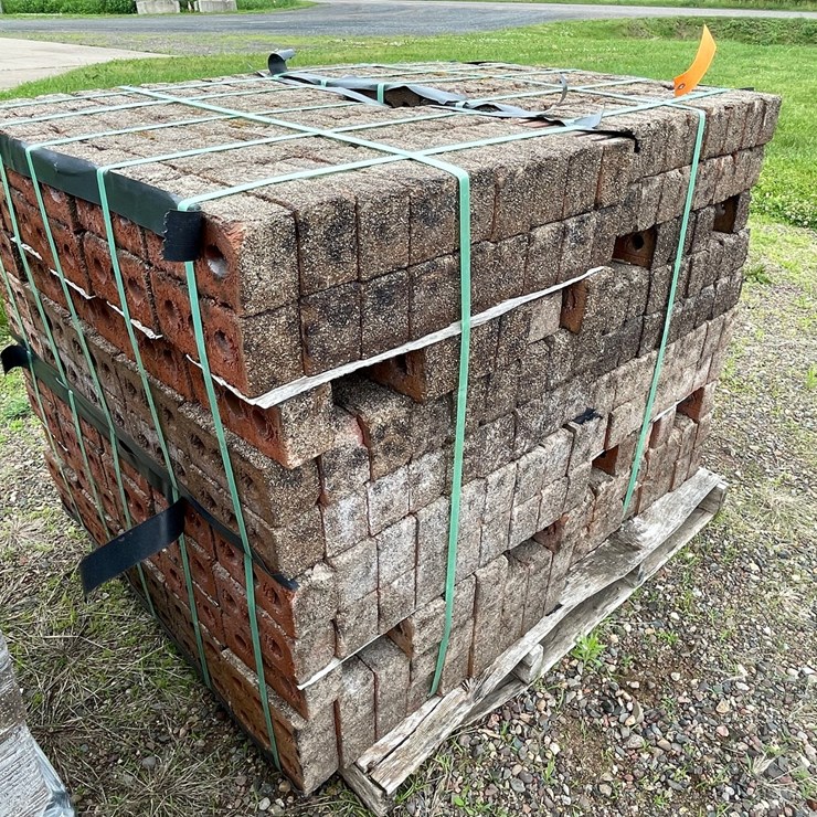 #4959 • Pallet of Bricks