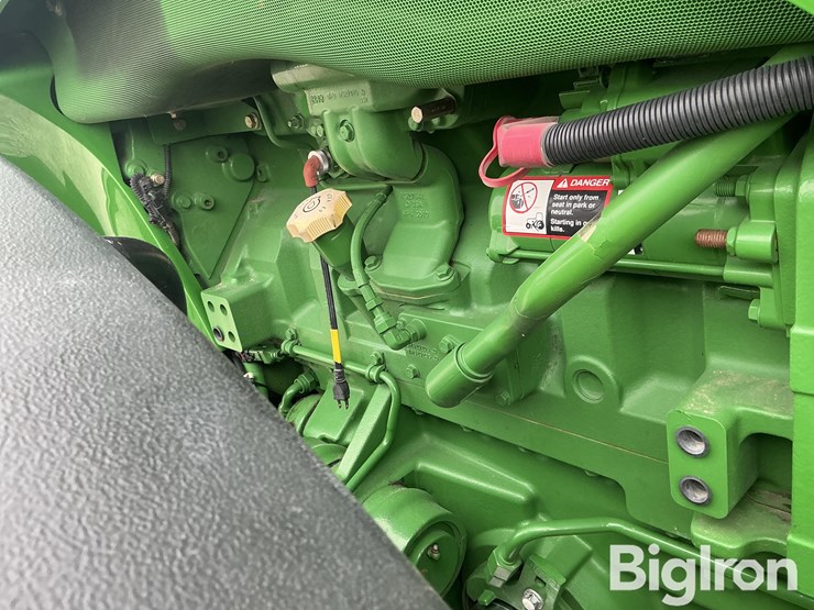 2013-john-deere-8285r-image-16