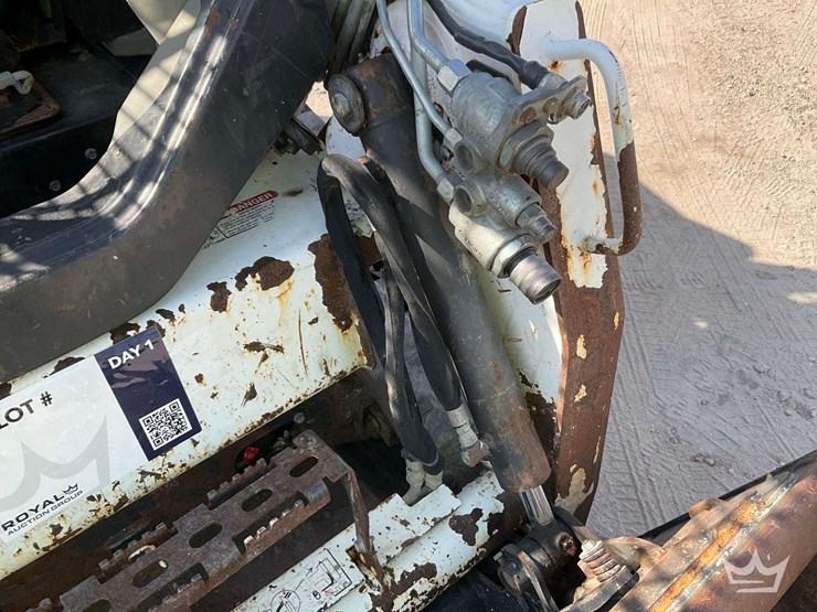2020-bobcat-t450-image-23