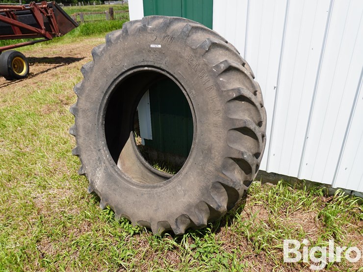 16.9r28-tire-image-1