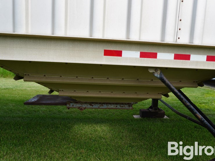 2006-dakota-38'x94"-t/a-grain-trailer-image-11