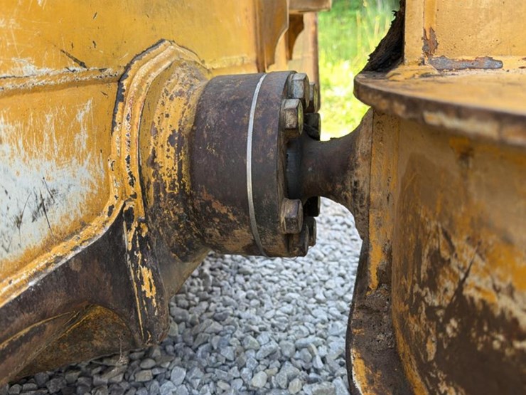 2012-john-deere-450-image-22