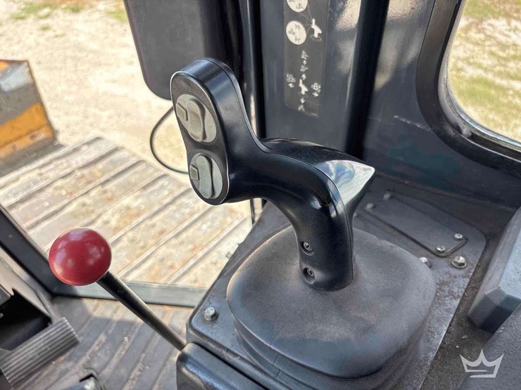2018-deere-650k-image-74