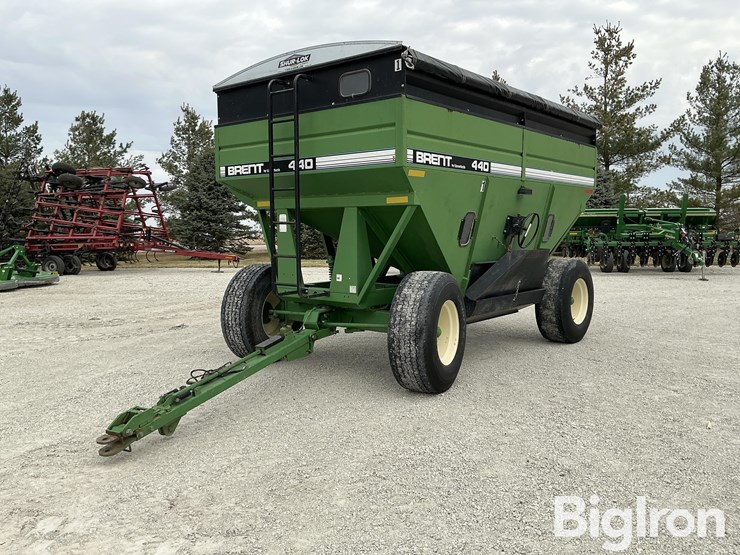 unverferth-brent-gt440-grain-wagon-image-1