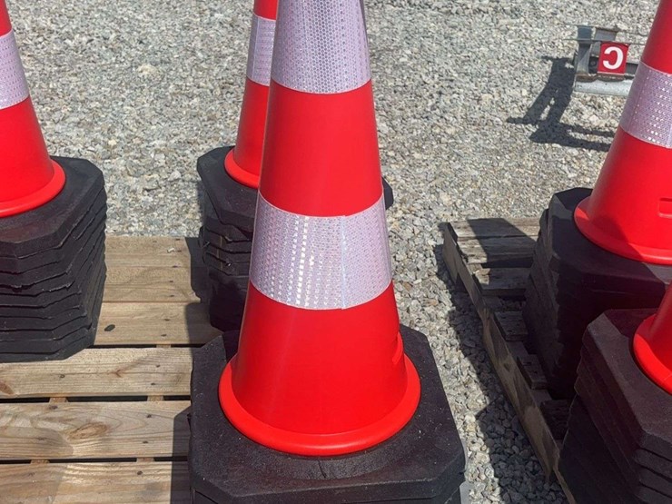 traffic-safety-cones-with-reflective-bands-and-weighted-bases-image-1