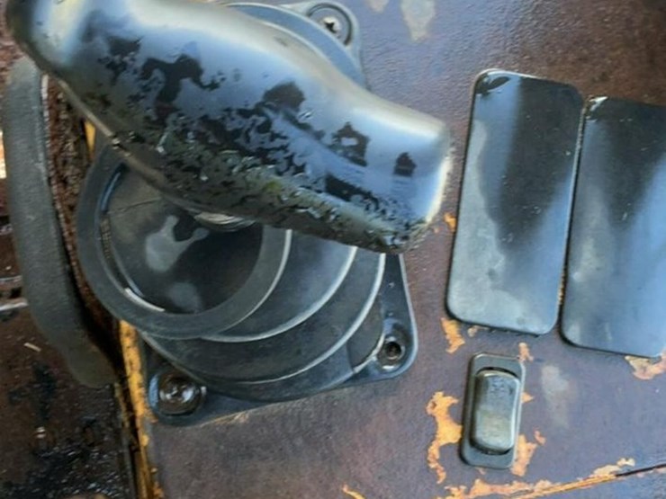 2004-deere-700h-lgp-image-15