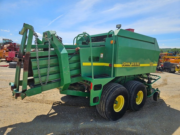 john-deere-100-image-5
