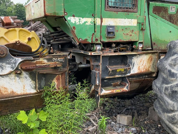 2008-deere-748g-iii-image-46