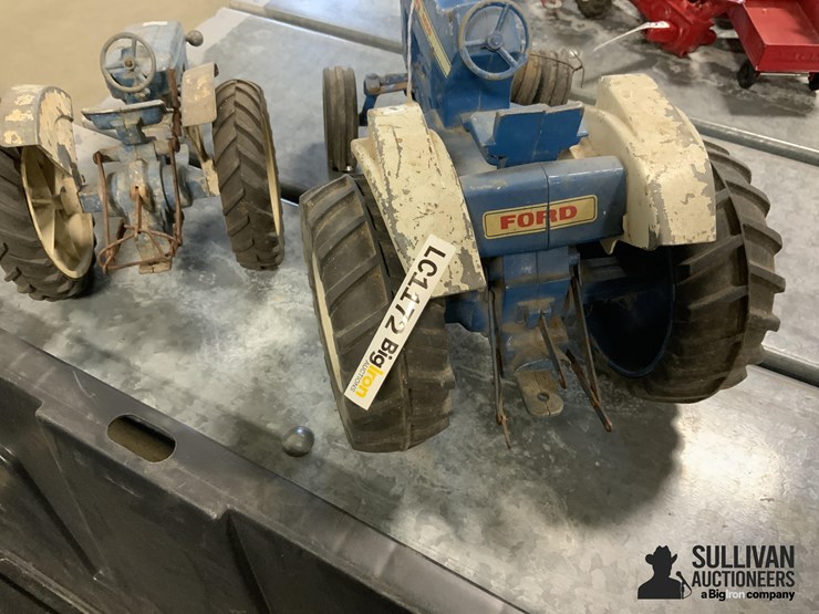 ford-8000-toy-tractor-&-parts-image-7