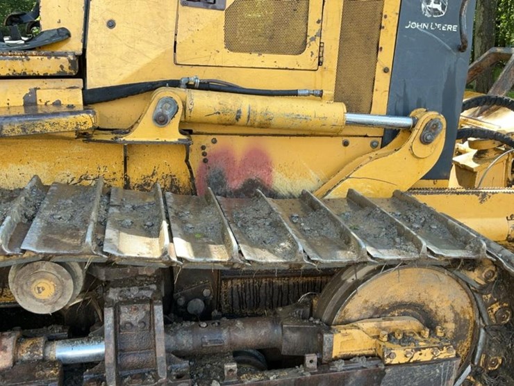 2004-deere-700h-lgp-image-50