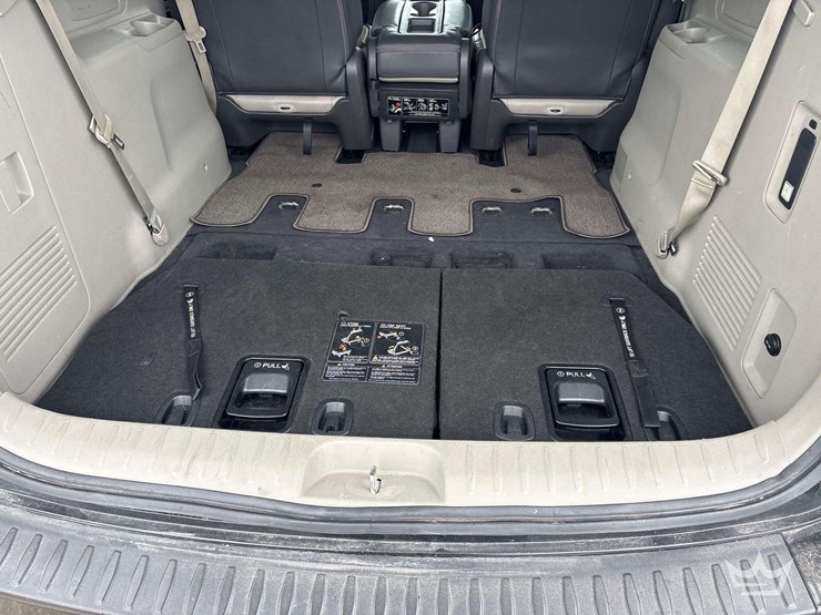 2015-kia-sedona-image-24